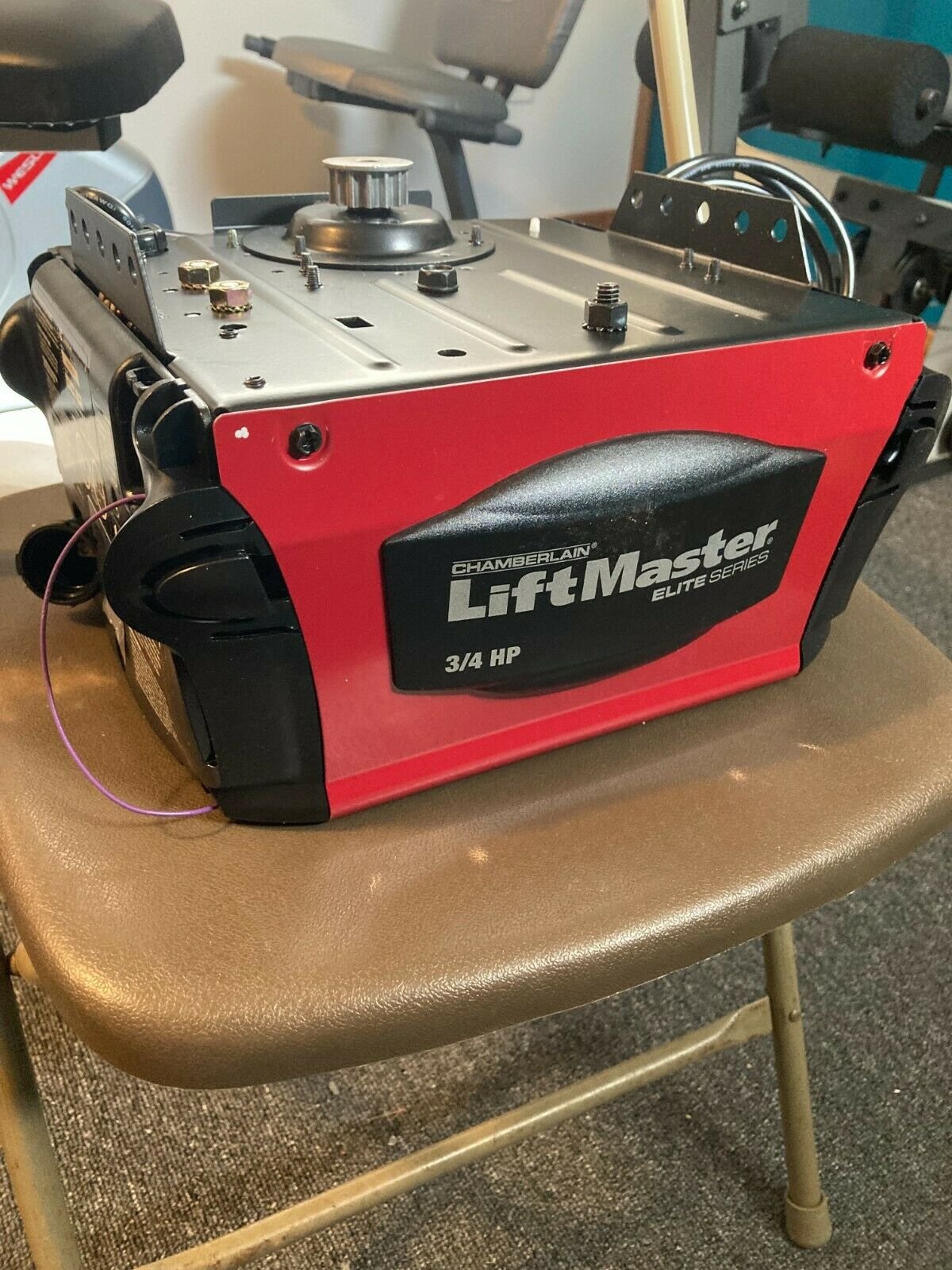 broken-garage-door-opener-repair